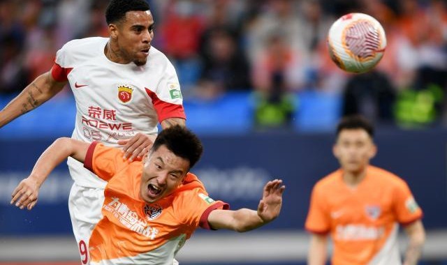 九游体育-穆斯卡特用耐心换来中锋爆发 满意5比0背后的果敢