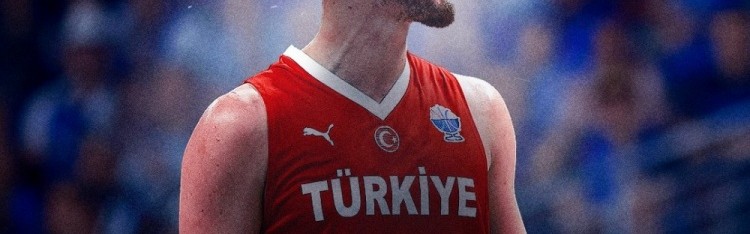 九游体育-申京连续三场斩获20+5+5数据，成欧锦赛近30年首位达成此成就者