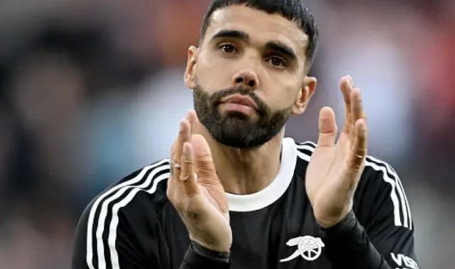 九游体育平台-拉亚：索博斯洛伊的射门非常漂亮，希望下次我能扑出这样的球